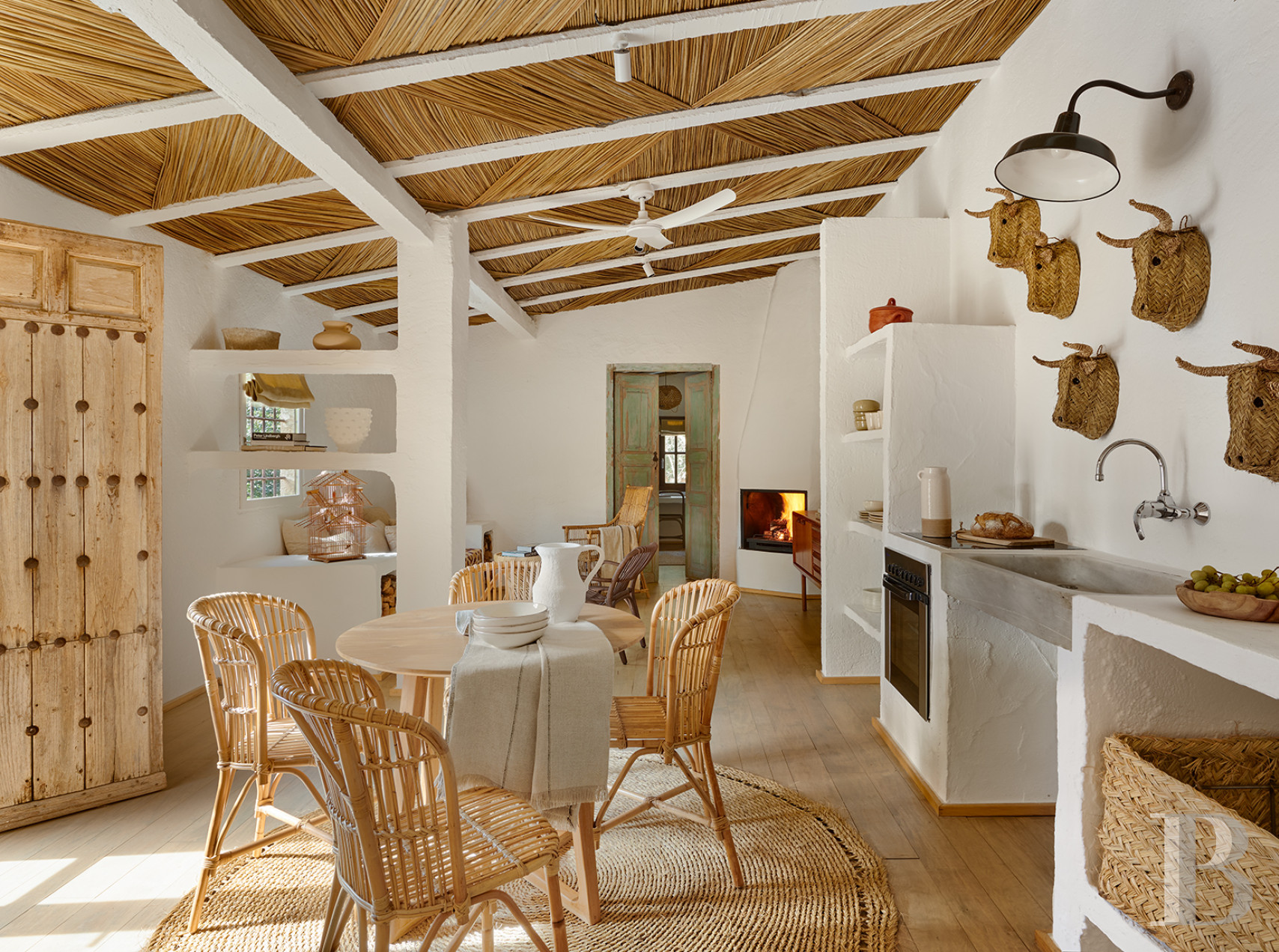 En Catalogne, dans l’arrière-pays de l’Empordà,  une vaste « masia » rénovée en plusieurs maisons - photo  n°16
